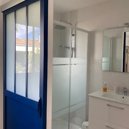Le Cabanon Bed & Breakfast