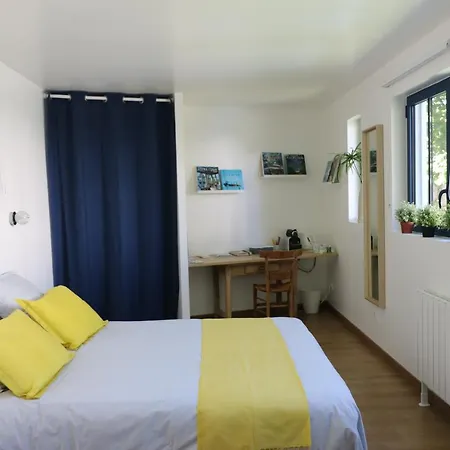 Le Cabanon Bed & Breakfast 3*