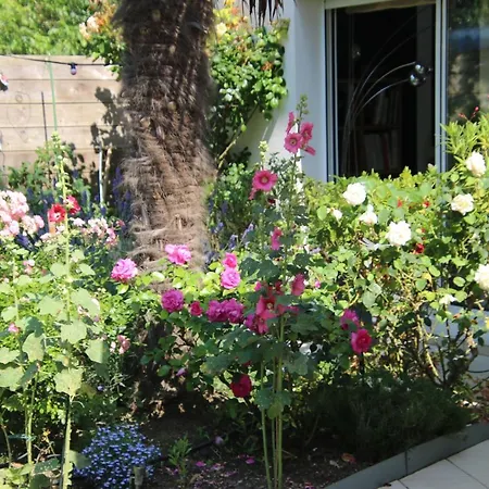 Le Cabanon Bed & Breakfast