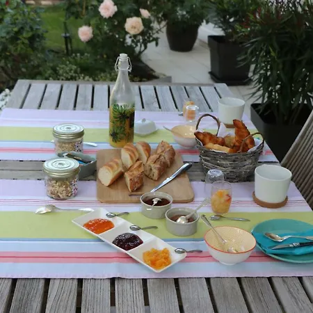 Bed & Breakfast Le Cabanon La Rochelle (Charente-Maritime)